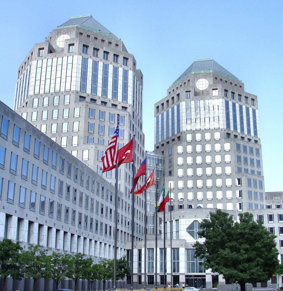 We Buy Commercial Real Estate Cincinnati, OH [img: Proctor & Gamble HQ Cincinnati]